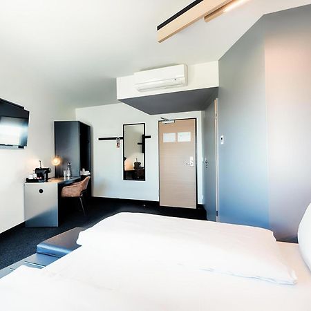 B&B Hotel Böblingen Eksteriør bilde